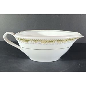 QUEEN ANNE Signature Collection GRAVY BOAT Green Select Fine China